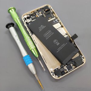 iPhoneSE バッテリー交換修理