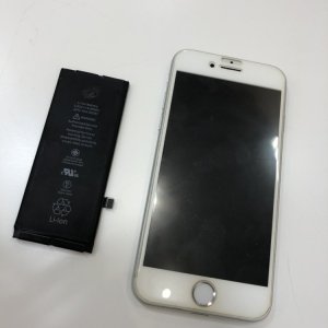 iPhone8　バッテリー交換