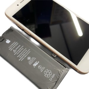iPhone8 バッテリー交換