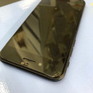 iPhoneSE2落下角破損 パネル交換