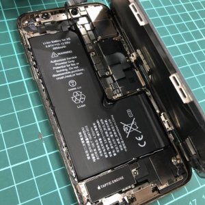iPhone13 お風呂に水没　タッチ不能 復旧修理