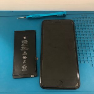 iPhone8+ バッテリー交換