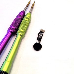 iPhone8Plus ホームボタン修理