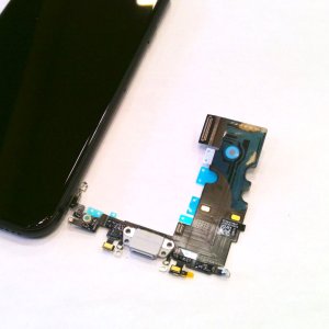 iPhone8 ライトニング修理