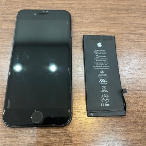 iPhone8修理 バッテリー交換｜川口市青木