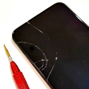 iPhone11 フロントパネル交換