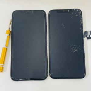iPhoneXS フロントパネル交換修理