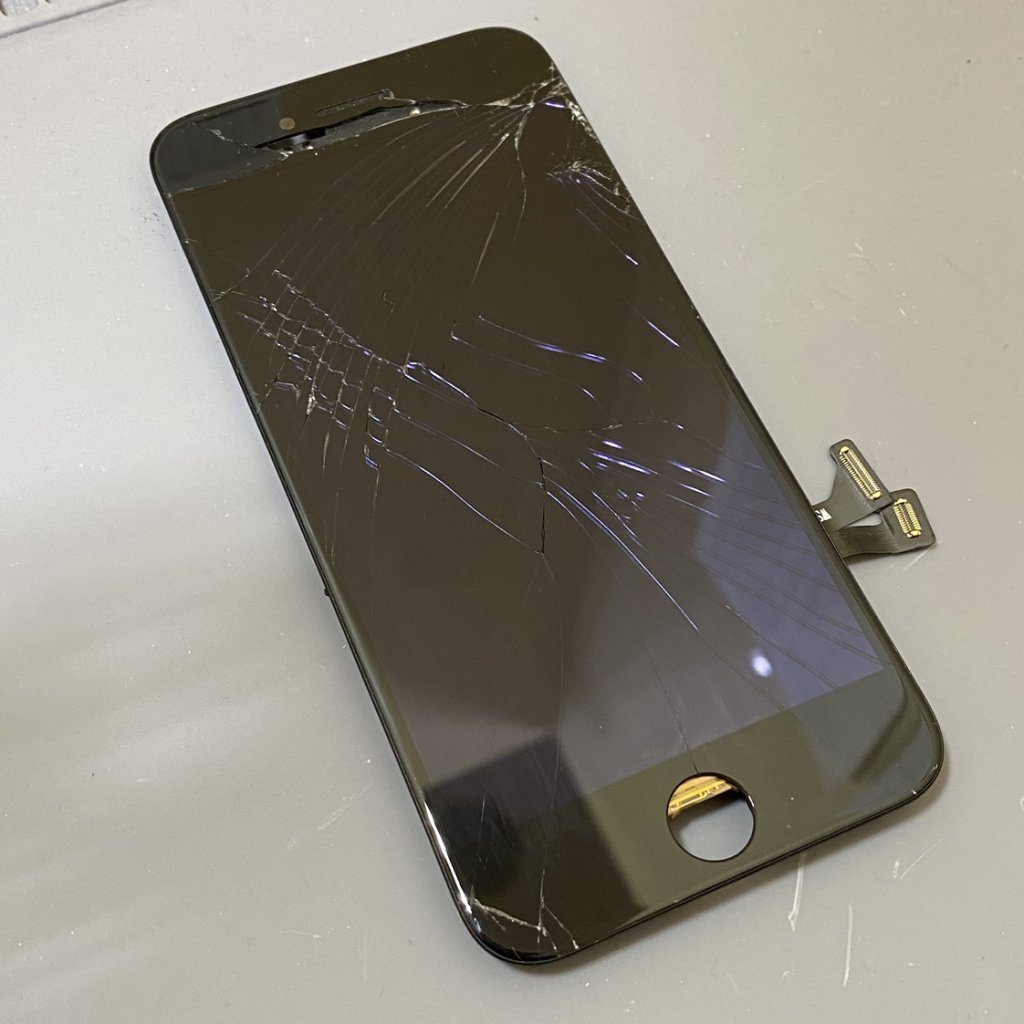 iPhone8 フロントパネル交換