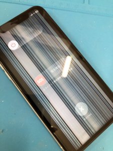 iPhoneXR　液晶交換修理