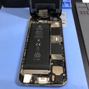 iPhone6s バッテリー交換