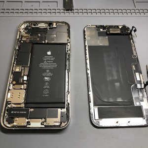 iPhone12pro 液晶交換