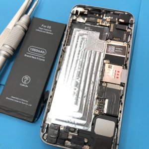 iPhone5S アイフォン5S バッテリー交換