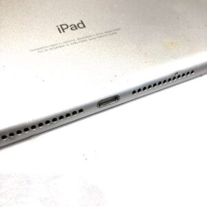 iPad6世代 ドックコネクター修理