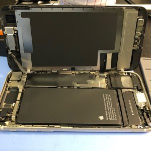 iPhoneSE3 バッテリー交換