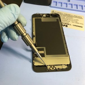 iPhone8 パネル交換