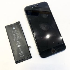 iPhone 8 バッテリー交換