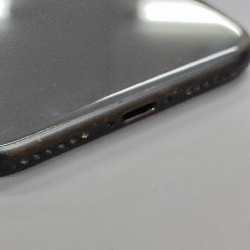 iPhoneSE2 ライトニング交換修理