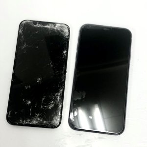 【iPhone11 液晶交換】画面の損傷により大切なデータが開かなくなってしまった!!その様な時はご相談下さい、即時解決致します!!｜沼田市新町