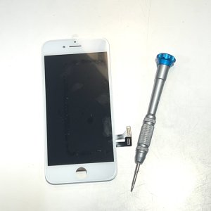 iPhone8 パネル交換