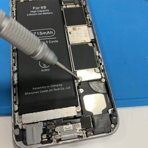 iPhone6S バッテリー交換