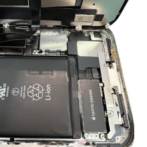 iPhoneXR　水没修理