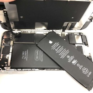 iPhoneSE2　バッテリー交換修理