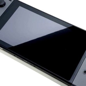 Nintendo Switch 液晶交換修理