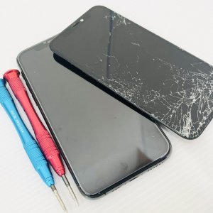 iPhoneXR　液晶交換修理