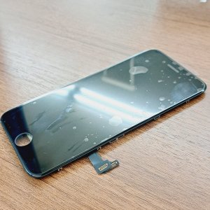 iPhone8 パネル交換