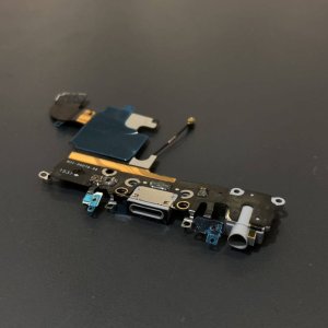 iPhone6s　ライトニング修理