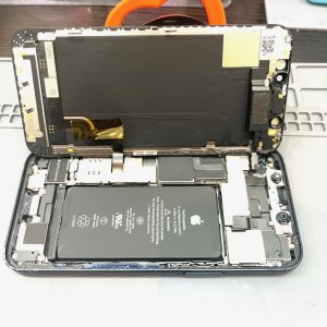 iPhone12mini修理 水没修理｜戸田市上戸田