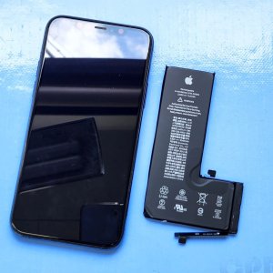 【iPhone11Pro バッテリー交換】バッテリーの持ちが早くなってきたと感じたらすぐご相談下さい!!ご予約をされてなくても緊急でご対応致します!｜前橋市三河町