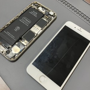 iPhone6S 液晶交換