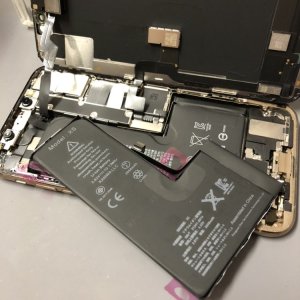 iPhoneXS　バッテリー交換