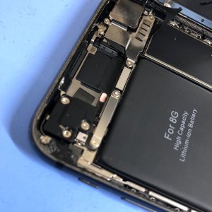 iPhone8 水没点検