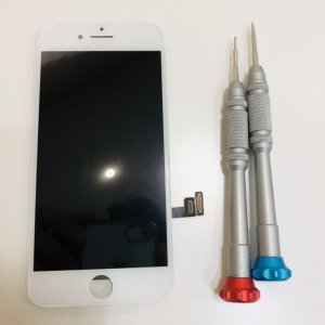 iPhone8　液晶交換修理