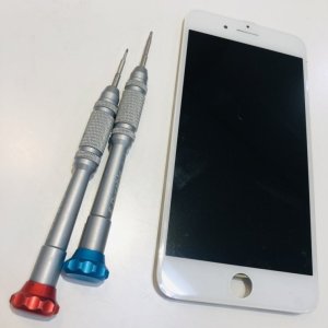 iPhone8Plus　液晶交換