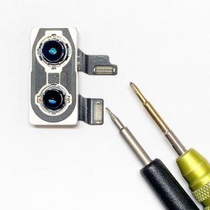 iPhoneXSmax アウトカメラ修理