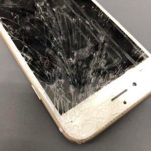 iPhone8 パネル交換修理