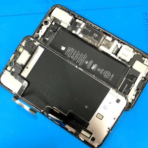 iPhone11 液晶交換