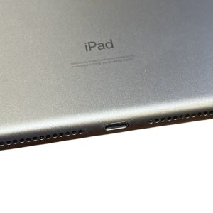 iPad8 ライトニング修理