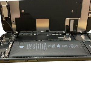 iPhone8　バッテリー交換　膨張