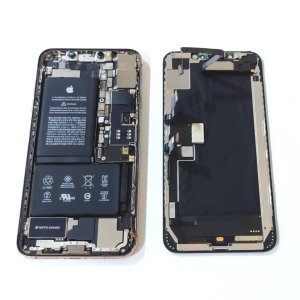 iPhoneXSMax フロントパネル交換