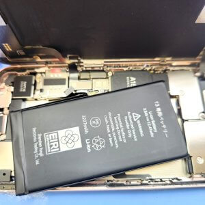 【iPhone13 バッテリー交換】iPhone13のメンテナンスをご希望の方は是非当店までご相談下さいませ!バッテリーやパネル交換を即時受付ご対応致します!!｜前橋市古市町