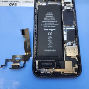 【iPhoneXR ライトニングコネクタ交換】充電がされないなどのお困り事にも即日対応しております!是非当店までご相談下さいませ!!