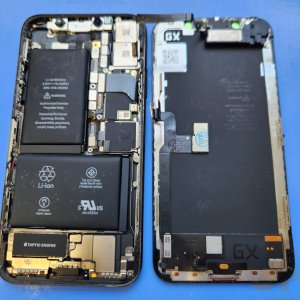 【iPhoneX 水没修理】水没してしまった時は早く対処する事で改善の確率が上がりますので、お早めのご相談をお薦め致します!!