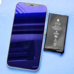 【iPhone12 バッテリー交換】お気に入りのiPhoneを長く使用する為にバッテリー交換を致しませんか。是非当店までご相談下さいませ!!｜高崎市足門町