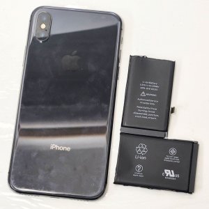 【iPhoneX バッテリー交換】バッテリー交換する事で使い慣れたiPhoneをより長くご使用致しませんか!気になる方は当店までご相談下さい!!
