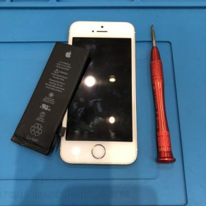iPhaone初代SE バッテリー交換