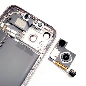 iPhone13 アウトカメラ修理